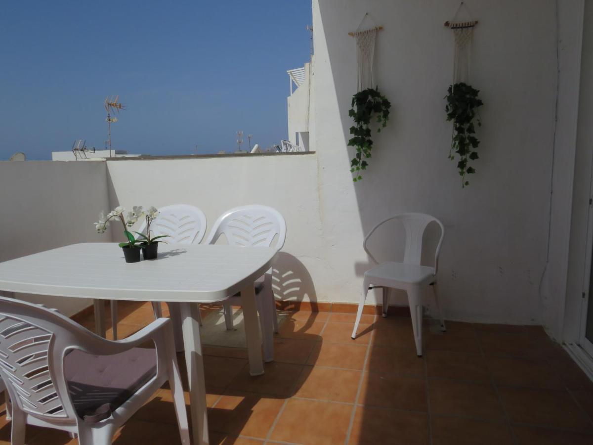 Modern Bright Old Town Two Bedroom Pdc