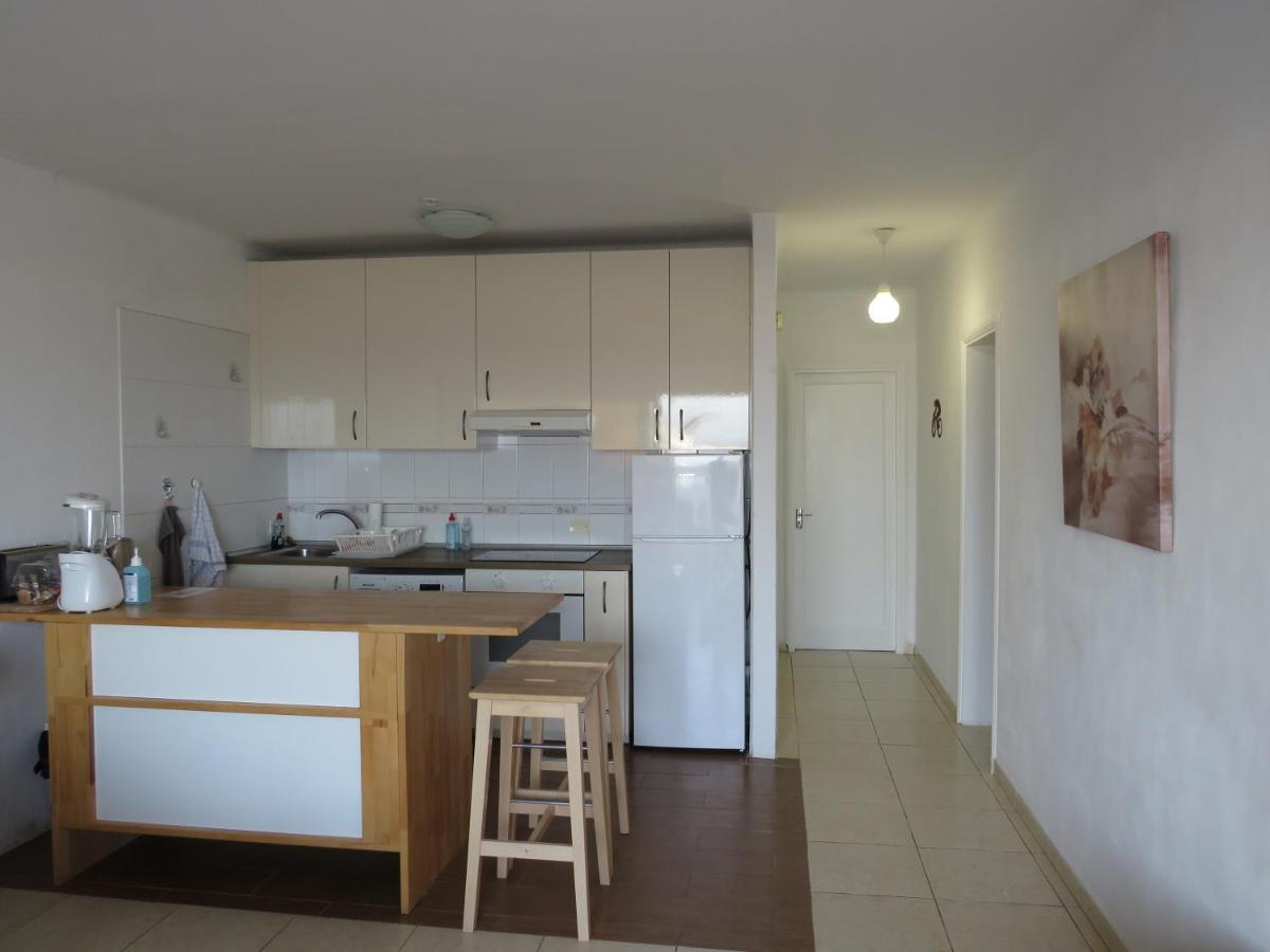 Modern Bright Old Town Two Bedroom Pdc